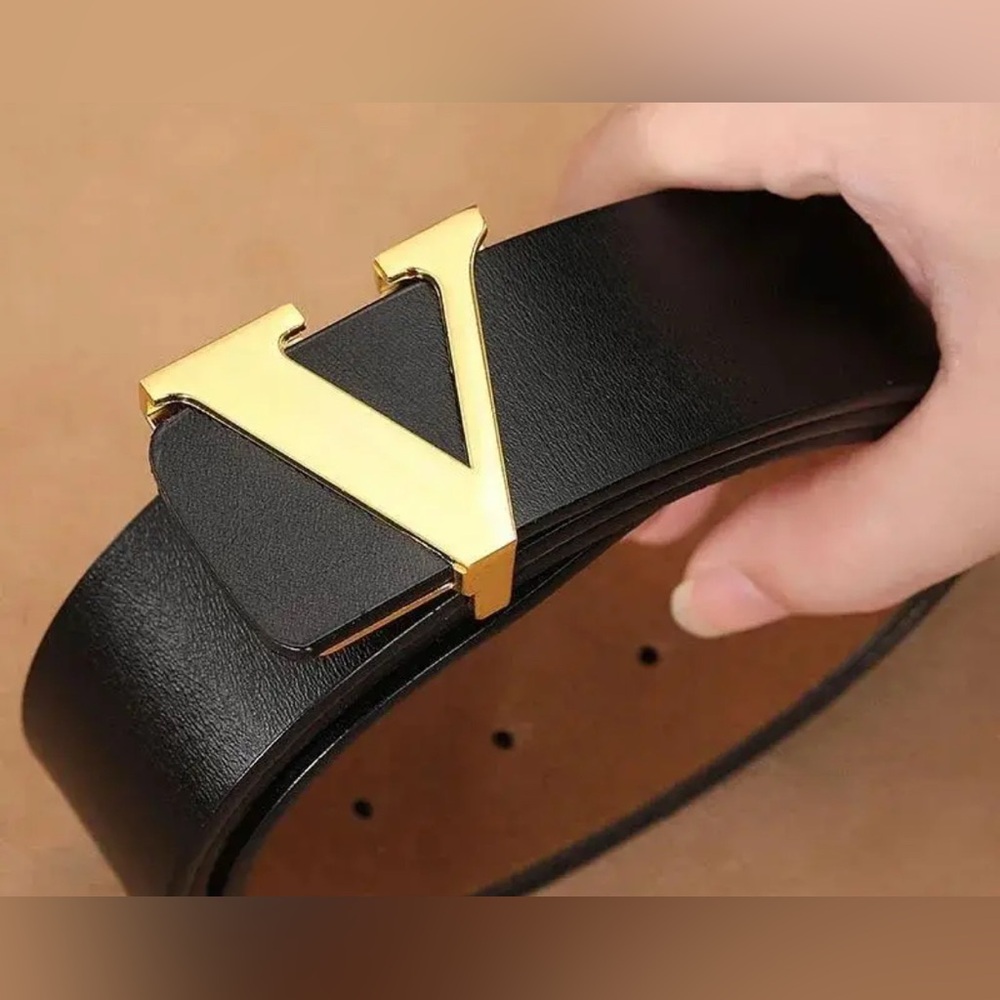 NEW Retail $98 Genuine Leather Valence Belt with V buckle